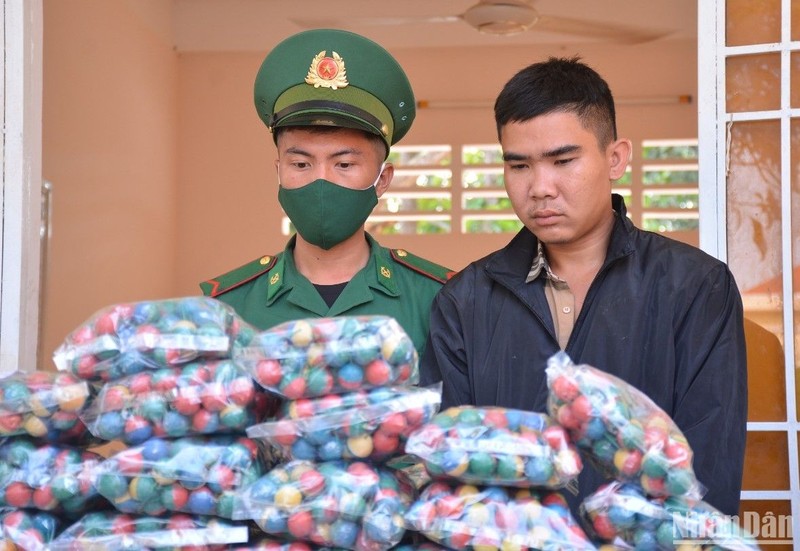 BCĐ 389 quốc gia tặng Bằng khen cho 3 tập thể, 6 cá nhân thuộc lực lượng Biên Phòng tỉnh Long An